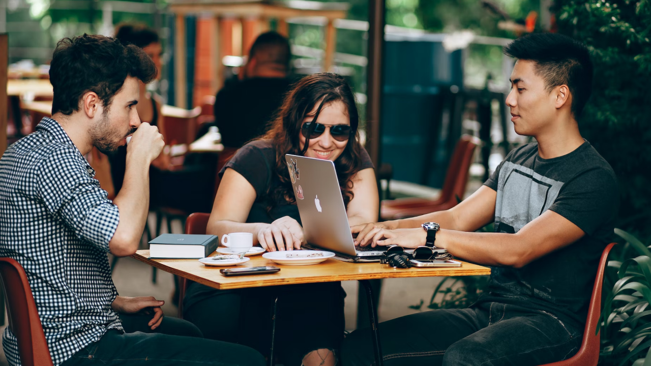 Kelas Lowongan Kerja Customer Service (Remote & Bandung Only) di BuildWithAngga